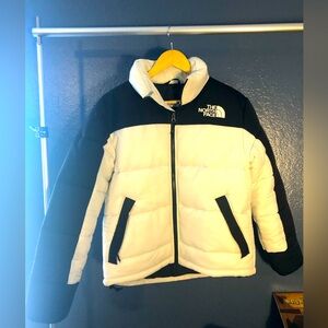 North Face puffy jacket women’s size medium